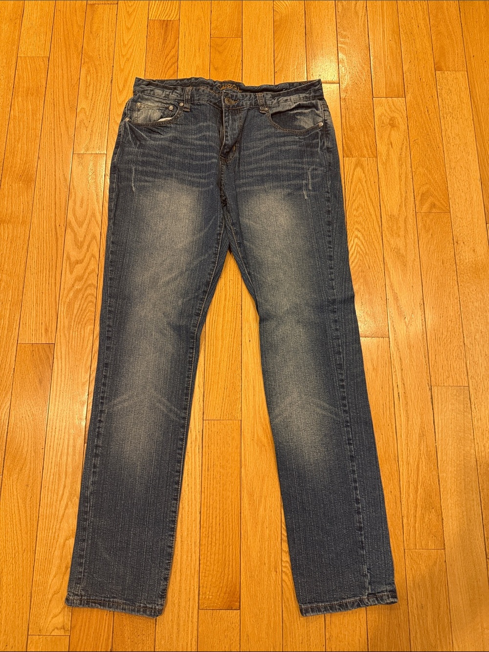 Carbon Men's Straight Jeans in Faded Blue